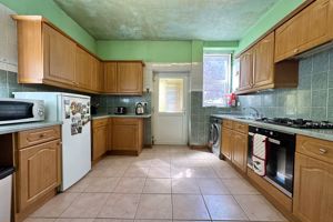 Kitchen- click for photo gallery